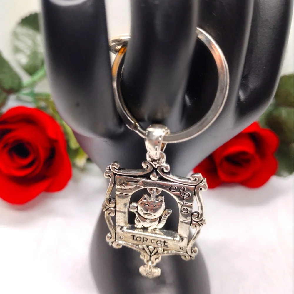Top Cat Silver Keychain Pendant – Cat Lover Accessory